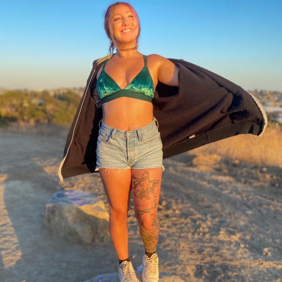 Meet your Posher, Kaitlyn - Picture 6 of 8